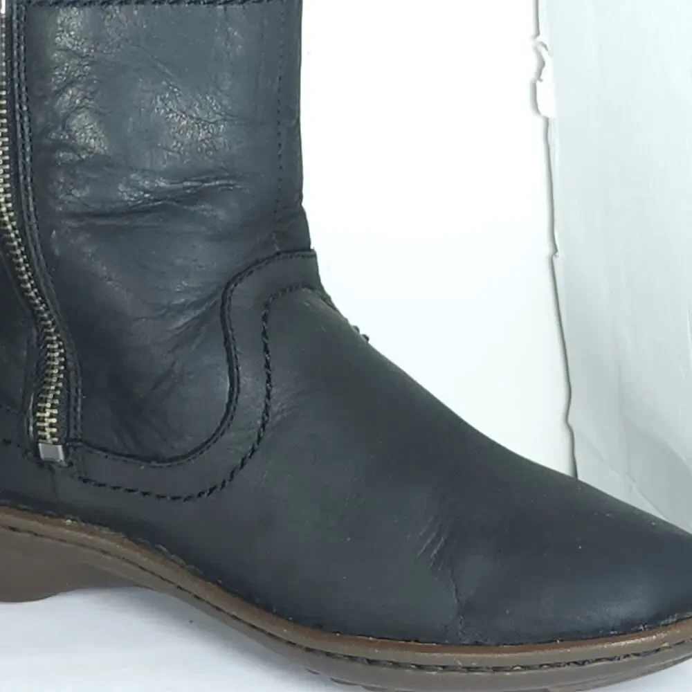 UGG Women's Neevah US6 Black Leather Sheepskin Lined Side Zip Ankle Boots Bootie